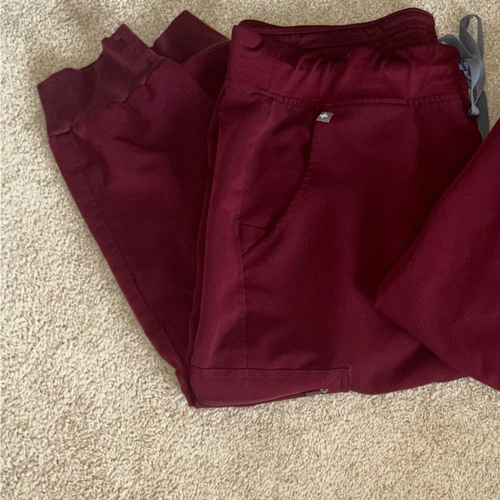 Figs Maroon Scrub pants L/T - Picture 4 of 4